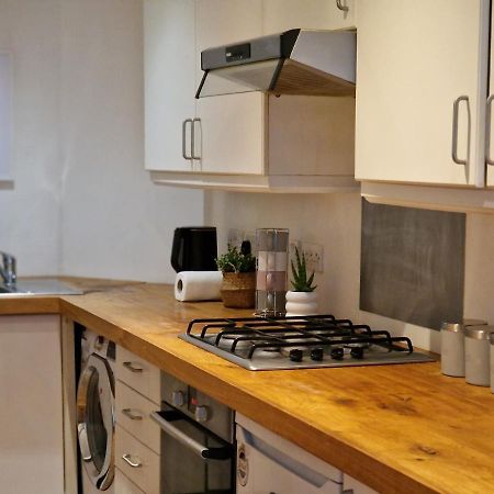 Lovely 1-Bed Apartment In Λονδίνο Εξωτερικό φωτογραφία