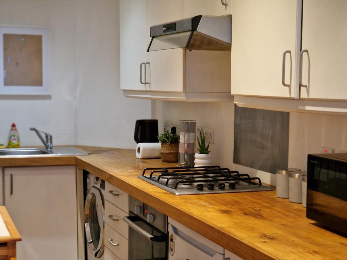 Lovely 1-Bed Apartment In Λονδίνο Εξωτερικό φωτογραφία