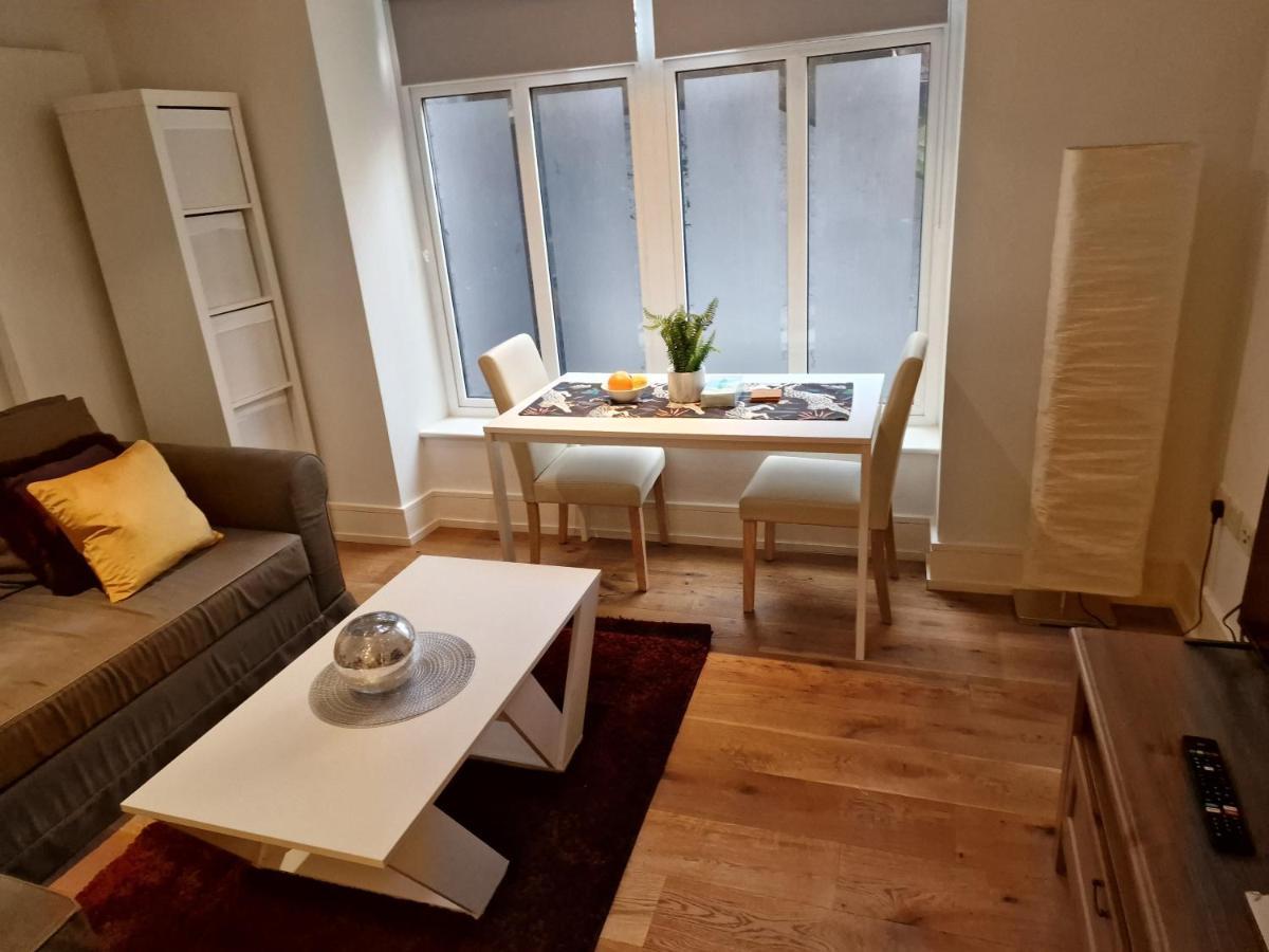 Lovely 1-Bed Apartment In Λονδίνο Εξωτερικό φωτογραφία