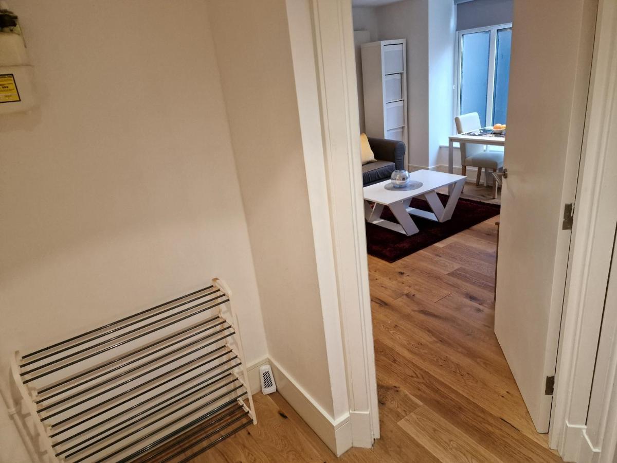 Lovely 1-Bed Apartment In Λονδίνο Εξωτερικό φωτογραφία